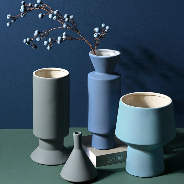 VASE DESIGN CERAMIQUE STYLE NORDIQUE - FINITION MATE
