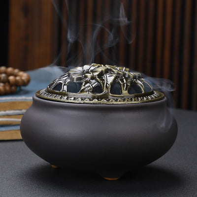 BRULE ENCENS EN PORCELAINE DE DEHUA DECOR FLORAL