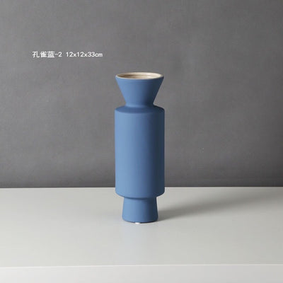 VASE DESIGN CERAMIQUE STYLE NORDIQUE - FINITION MATE
