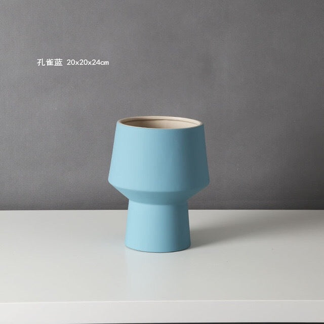 VASE DESIGN CERAMIQUE STYLE NORDIQUE - FINITION MATE