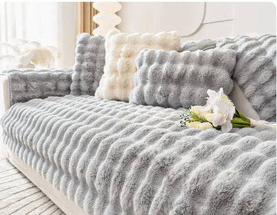 COUSSIN MODERNE DOUX ET SOYEUX EN PELUCHE "DOUDOU"