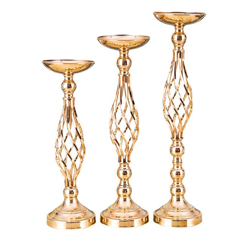 CHANDELIER AJOURE SUR PIED – METAL POLI
